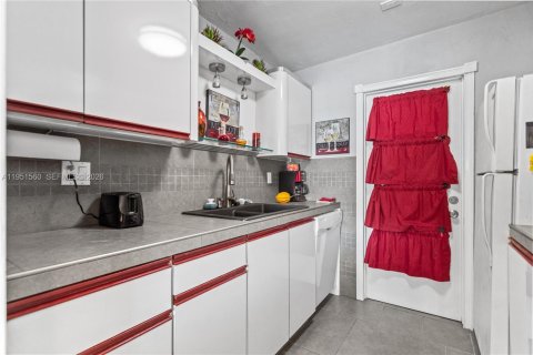 Снять в аренду кондоминиум в Халландейл-Бич, Флорида 1 спальня, 74.88м2, № 2006371 - фото 15