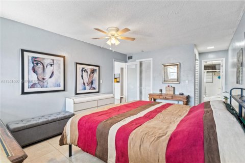 Снять в аренду кондоминиум в Халландейл-Бич, Флорида 1 спальня, 74.88м2, № 2006371 - фото 23