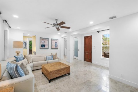 House in Delray Beach, Florida 4 bedrooms, 356.93 sq.m. № 2183028 - photo 12