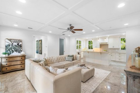 House in Delray Beach, Florida 4 bedrooms, 356.93 sq.m. № 2183028 - photo 8