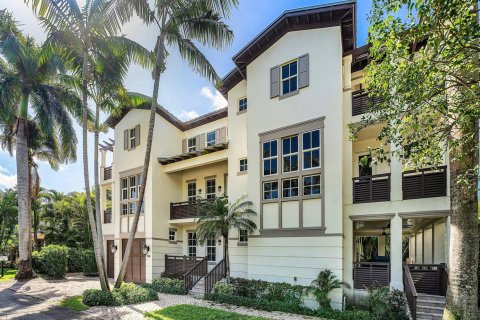 House in Delray Beach, Florida 4 bedrooms, 356.93 sq.m. № 2183028 - photo 14