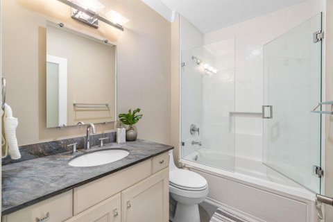 House in Delray Beach, Florida 4 bedrooms, 356.93 sq.m. № 2183028 - photo 21