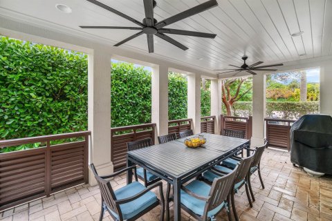 House in Delray Beach, Florida 4 bedrooms, 356.93 sq.m. № 2183028 - photo 29