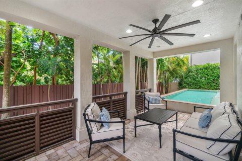 House in Delray Beach, Florida 4 bedrooms, 356.93 sq.m. № 2183028 - photo 27