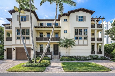 House in Delray Beach, Florida 4 bedrooms, 356.93 sq.m. № 2183028 - photo 3