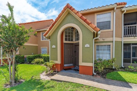 Condo in Kissimmee, Florida, 2 bedrooms  № 1757535 - photo 1
