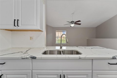 Condo in Kissimmee, Florida, 2 bedrooms  № 1757535 - photo 8