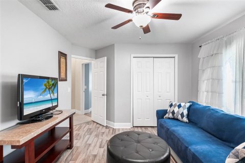 House in Lakeland, Florida 5 bedrooms, 203.27 sq.m. № 1904750 - photo 8
