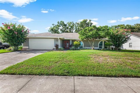 House in Lakeland, Florida 5 bedrooms, 203.27 sq.m. № 1904750 - photo 2