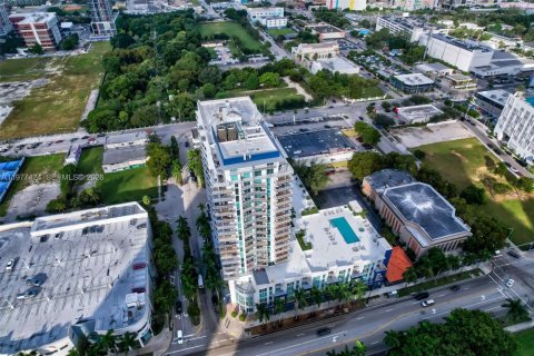 Commercial property in Miami, Florida № 2042424 - photo 22