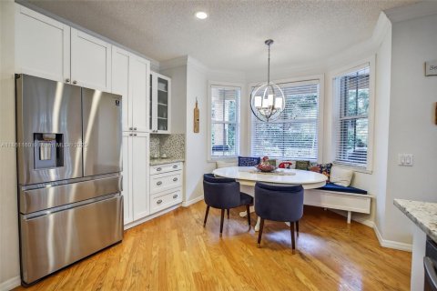 Купить виллу или дом в Уэстон, Флорида 4 спальни, 284м2, № 1896108 - фото 13