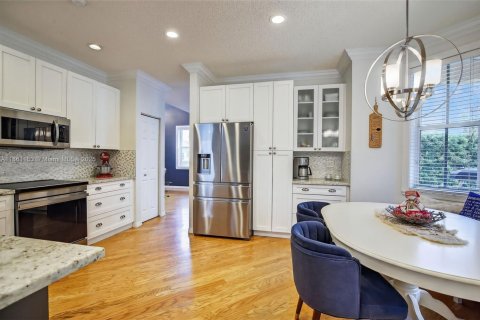 Купить виллу или дом в Уэстон, Флорида 4 спальни, 284м2, № 1896108 - фото 12