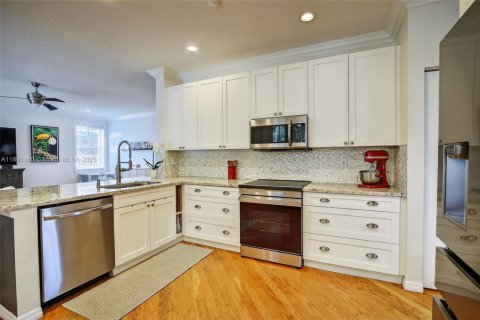 Купить виллу или дом в Уэстон, Флорида 4 спальни, 284м2, № 1896108 - фото 15