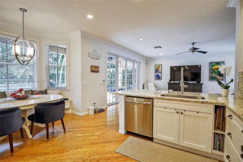 Купить виллу или дом в Уэстон, Флорида 4 спальни, 284м2, № 1896108 - фото 14