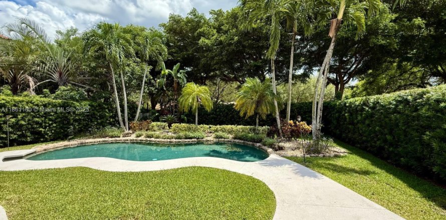Villa ou maison à Weston, Floride 4 chambres, 284 m2 № 1896108