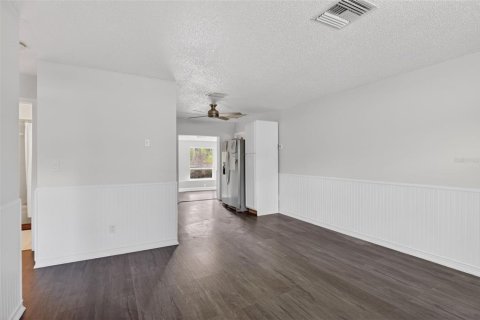 Casa en venta en North Fort Myers, Florida, 3 dormitorios, 102.19 m2 № 2214186 - foto 10
