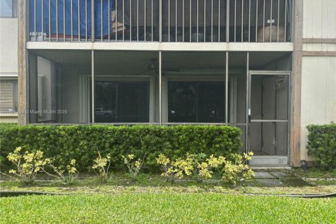 Condominio en venta en Miami, Florida, 2 dormitorios, 80.82 m2 № 1938561 - foto 17