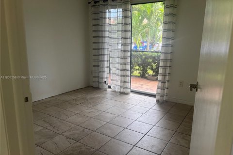 Copropriété à vendre à Miami, Floride: 2 chambres, 80.82 m2 № 1938561 - photo 11