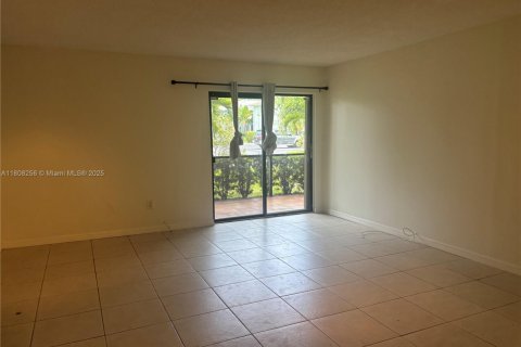 Copropriété à vendre à Miami, Floride: 2 chambres, 80.82 m2 № 1938561 - photo 4