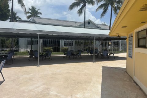 Condo in Miami, Florida, 2 bedrooms  № 1938561 - photo 20