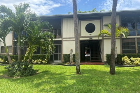 Condo in Miami, Florida, 2 bedrooms  № 1938561 - photo 18