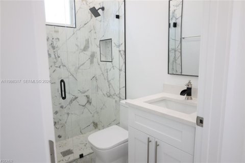 House in Lehigh Acres, Florida 3 bedrooms № 2048265 - photo 14