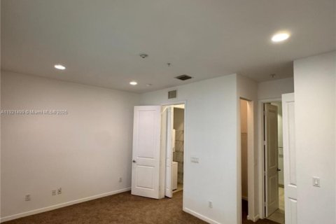 Adosado en venta en Miramar, Florida, 3 dormitorios, 139.35 m2 № 2019435 - foto 18