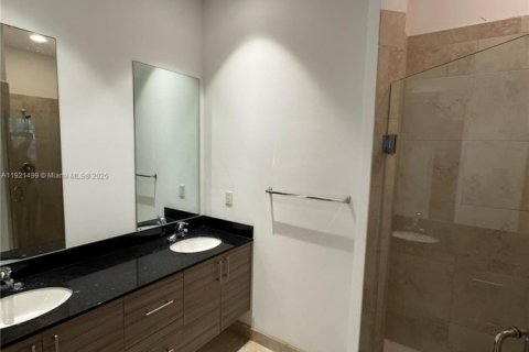 Adosado en venta en Miramar, Florida, 3 dormitorios, 139.35 m2 № 2019435 - foto 22