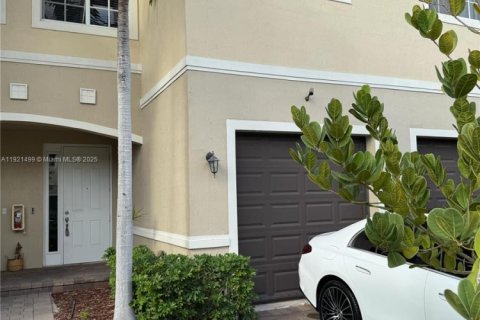 Adosado en Miramar, Florida 3 dormitorios, 139.35 m2 № 2019435