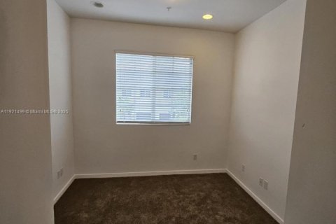 Adosado en venta en Miramar, Florida, 3 dormitorios, 139.35 m2 № 2019435 - foto 24