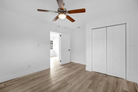 Casa en venta en Orlando, Florida, 5 dormitorios, 127 m2 № 1769419 - foto 8