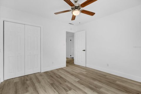 Casa en venta en Orlando, Florida, 5 dormitorios, 127 m2 № 1769419 - foto 13