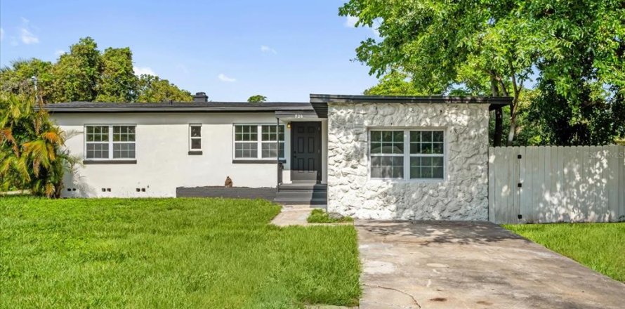 Casa en Orlando, Florida 5 dormitorios, 127 m2 № 1769419