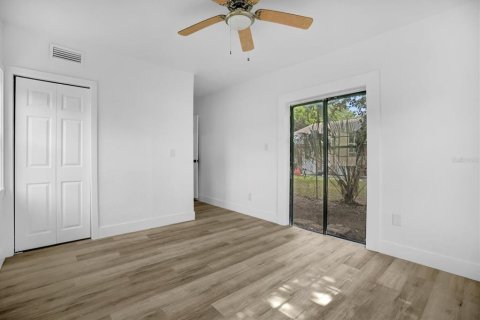 Casa en venta en Orlando, Florida, 5 dormitorios, 127 m2 № 1769419 - foto 19
