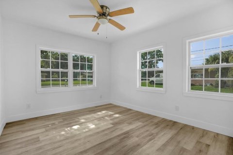 Casa en venta en Orlando, Florida, 5 dormitorios, 127 m2 № 1769419 - foto 18
