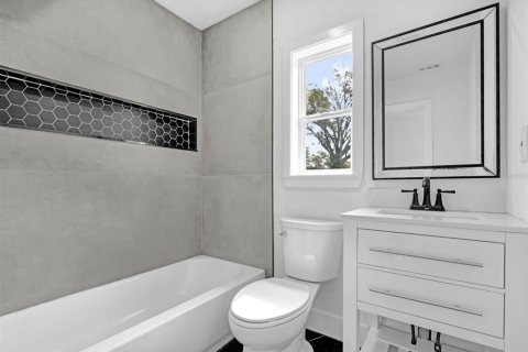 Casa en venta en Orlando, Florida, 5 dormitorios, 127 m2 № 1769419 - foto 9
