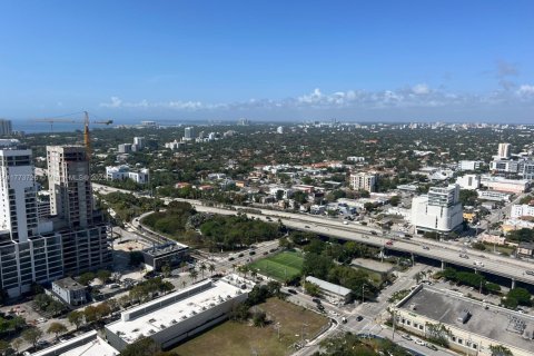 Condo in Miami, Florida, 2 bedrooms  № 1868114 - photo 9