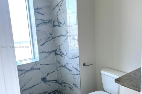 Condo in Miami, Florida, 2 bedrooms  № 1868114 - photo 7
