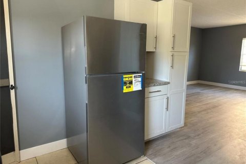 Condominio en alquiler en Orlando, Florida, 2 dormitorios, 76.92 m2 № 1847544 - foto 6
