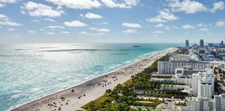 Кондоминиум с 2 спальнями в Майами-Бич, Флорида № 1965510