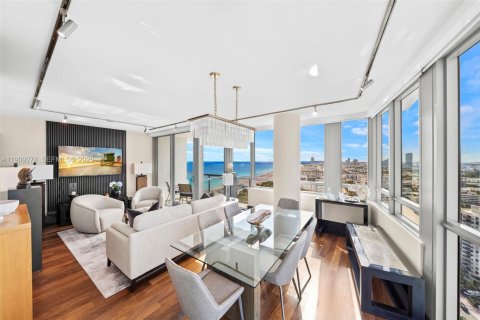 Снять в аренду кондоминиум в Майами-Бич, Флорида 2 спальни, 112.69м2, № 1965510 - фото 6