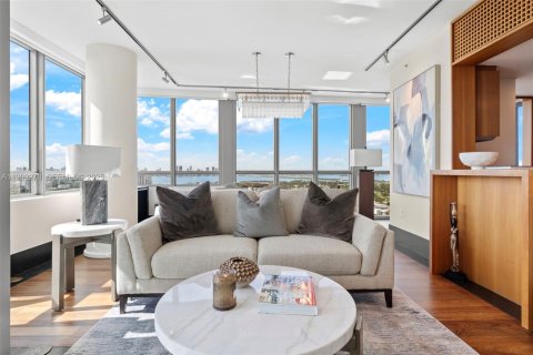 Снять в аренду кондоминиум в Майами-Бич, Флорида 2 спальни, 112.69м2, № 1965510 - фото 13