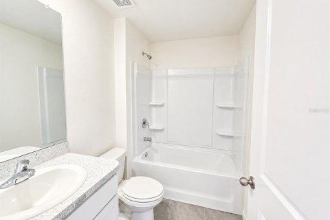 House in Parrish, Florida 4 bedrooms, 226.22 sq.m. № 2207968 - photo 5