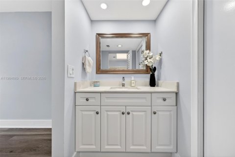 Copropriété à louer à Pembroke Pines, Floride: 2 chambres, 110.74 m2 № 2045811 - photo 24