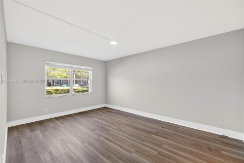Copropriété à louer à Pembroke Pines, Floride: 2 chambres, 110.74 m2 № 2045811 - photo 19