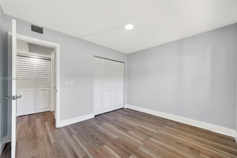 Copropriété à louer à Pembroke Pines, Floride: 2 chambres, 110.74 m2 № 2045811 - photo 28