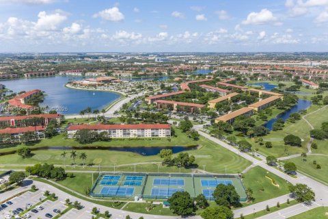 Condo à Pembroke Pines, Floride, 2 chambres  № 2045811