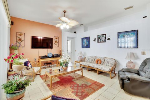 Villa ou maison à vendre à Valrico, Floride: 4 chambres, 207.36 m2 № 2156375 - photo 24