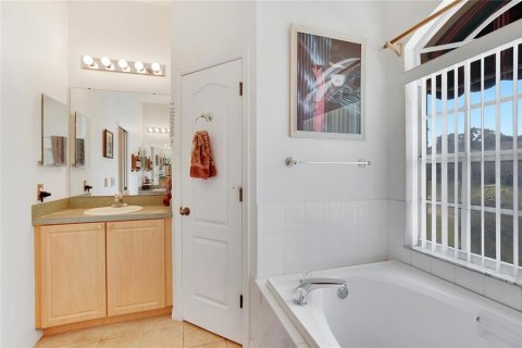Villa ou maison à vendre à Valrico, Floride: 4 chambres, 207.36 m2 № 2156375 - photo 13