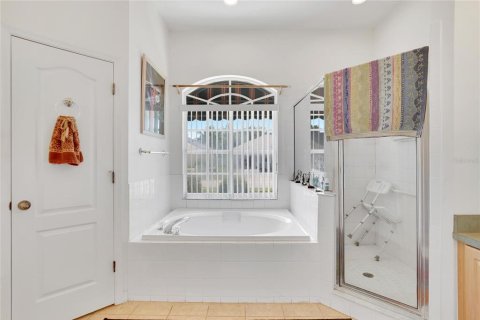 Villa ou maison à vendre à Valrico, Floride: 4 chambres, 207.36 m2 № 2156375 - photo 12